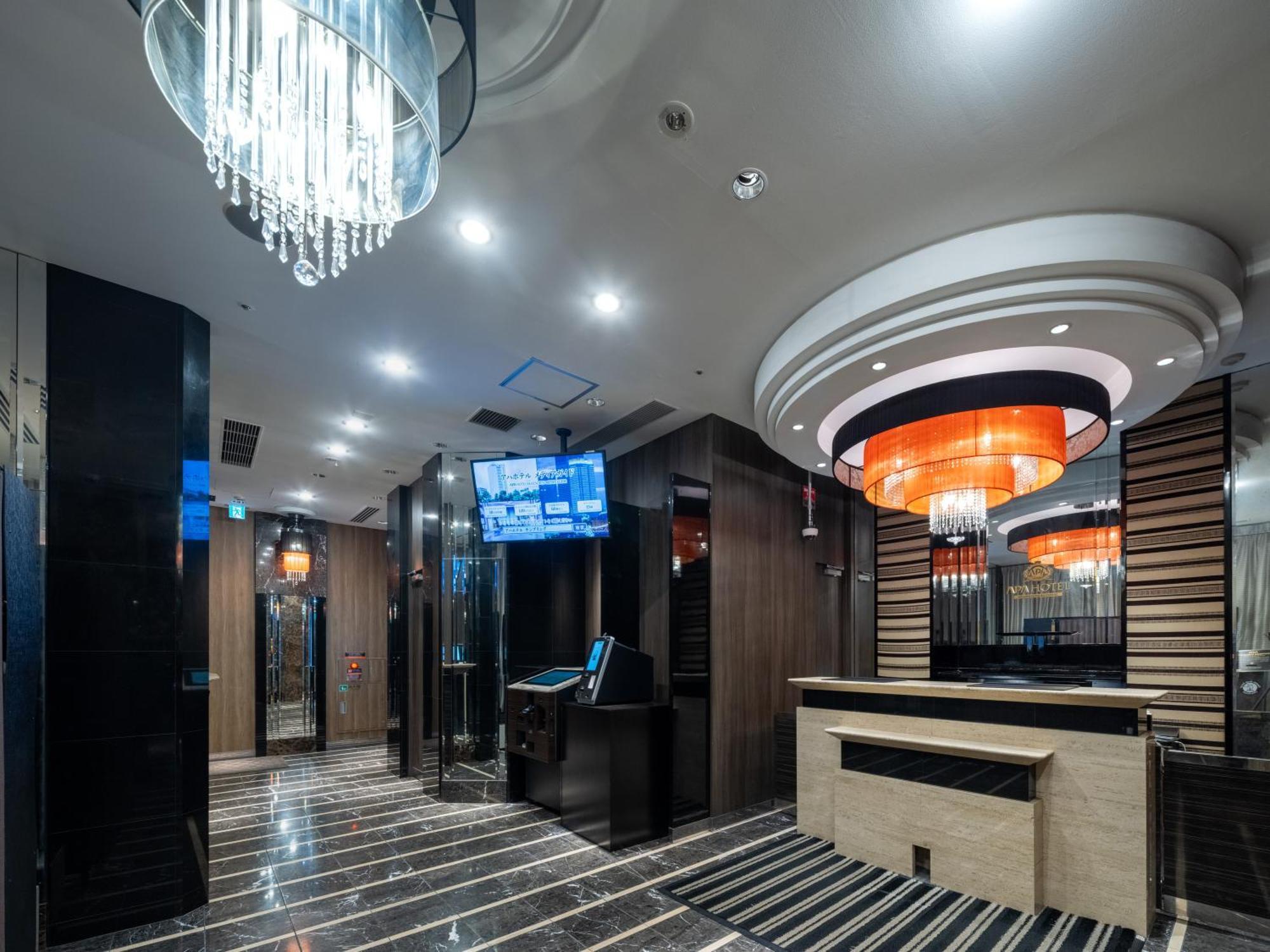 Apa Higashi Shinjuku Ekimae 3* 东京